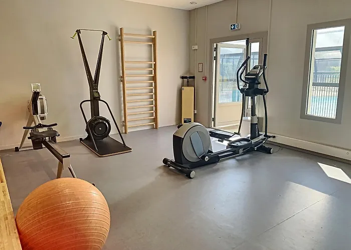 Mobil-Home Confort 6 Pers, 3 Chambres, 2 Sdb, Proche Plage, Piscine, Fitness, Commerces A Jullouville - Fr-1-361A-80